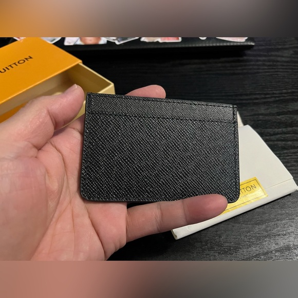 LV card holder - Picture 3 of 5